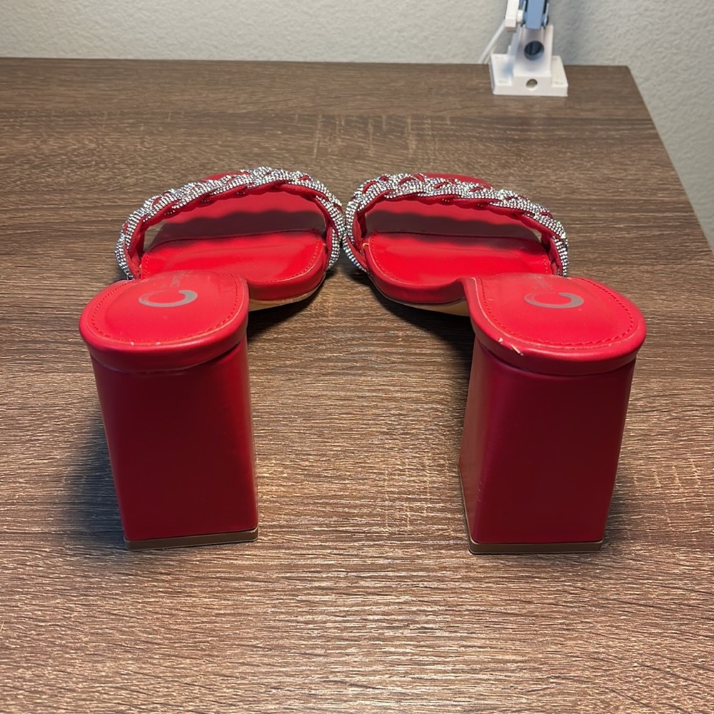 Journee Collection Red Pump - Picture 3 of 4